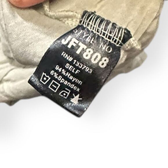 POL for Anthropologie Women’s Sage Green “Cali Girl” V-Neck Short Sleeve Top wit - Picture 4 of 5